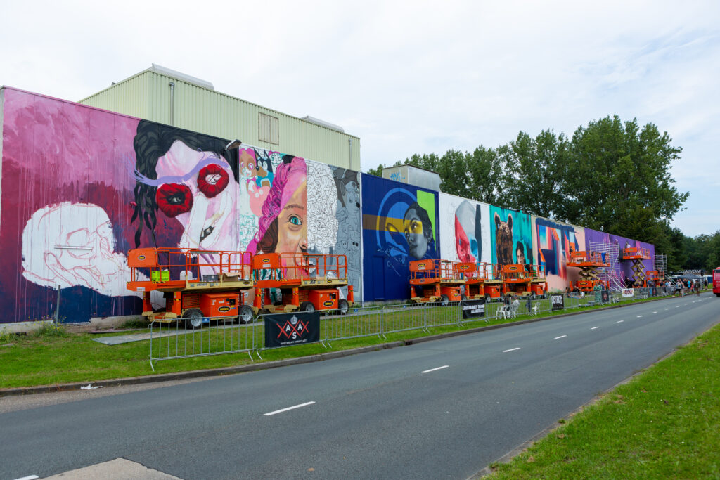 Mural Plastopil building almere during DOCKS Mural & Graffiti Event 2023